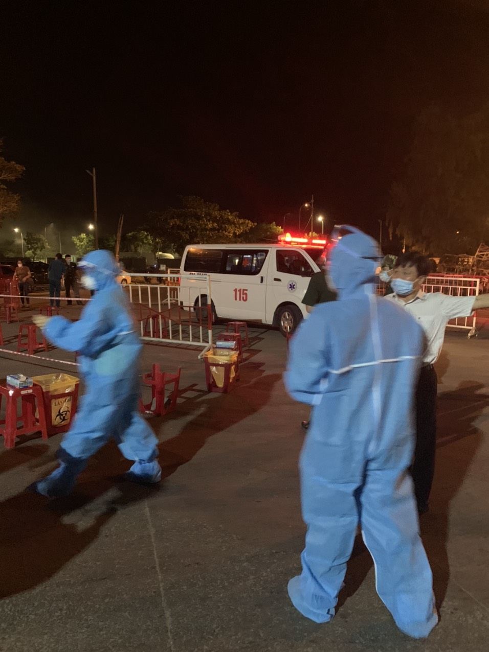 Cảng cá lớn nhất Đà Nẵng tạm dừng hoạt động do liên quan đến ca Covid-19 tại Quảng Ngãi Cảng cá lớn nhất Đà Nẵng tạm dừng hoạt động do liên quan đến ca Covid-19 tại Quảng Ngãi