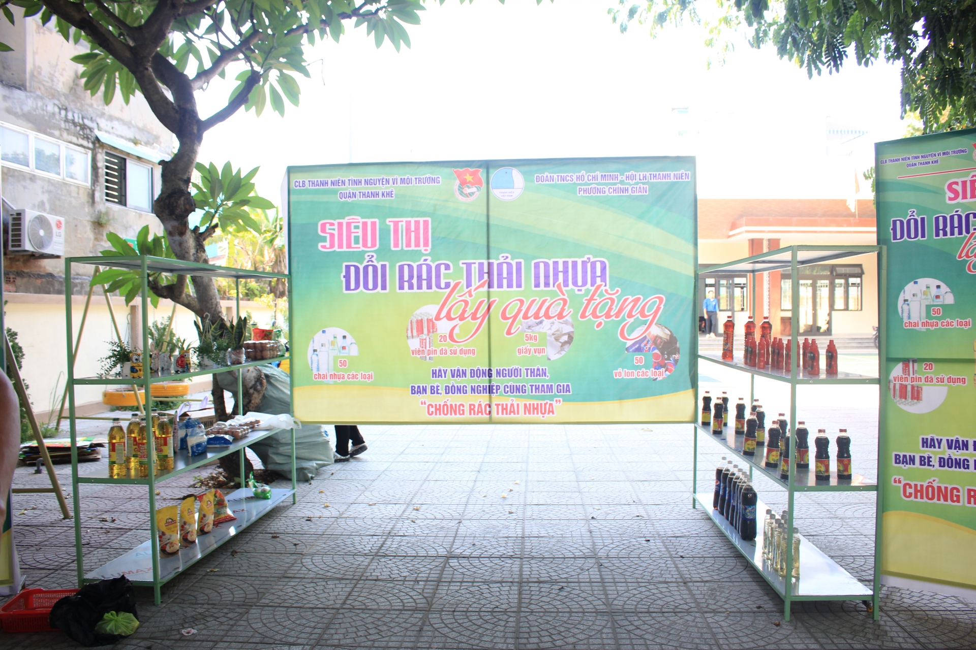 Đổi rác lấy quà - Những hành động nhỏ thay đổi thói quen lớn doi rac lay qua nhung hanh dong nho thay doi thoi quen lon