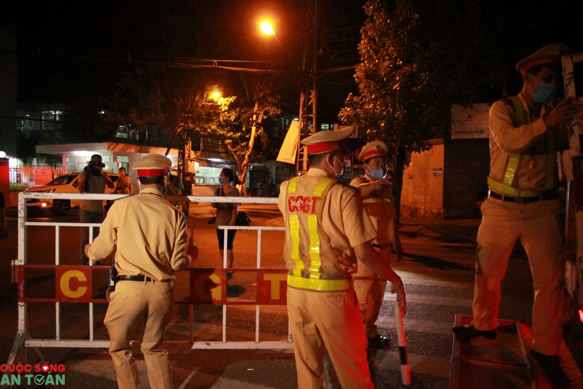 Hội An tiến hành giãn cách xã hội toàn thành phố hoi an tien hanh gian cach xa hoi toan thanh pho