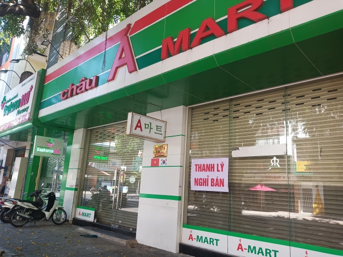 nhieu cua hang quan an da nang tranh thu truoc gio cam ban mang ve