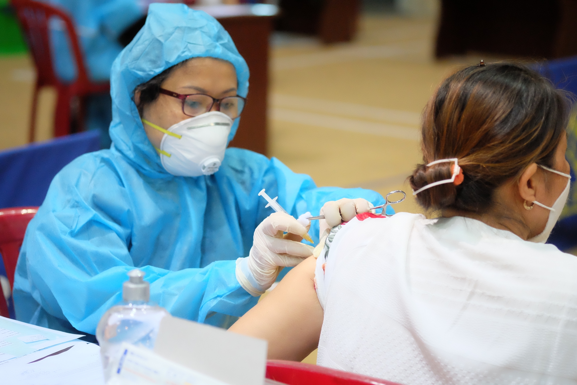 Đà Nẵng tạm dừng một điểm tiêm chủng vì người lao động đi không đúng giờ Đà Nẵng tạm dừng một điểm tiêm chủng vì người lao động đi không đúng giờ