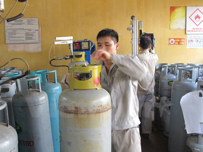 canh giac gas dom duoc tiep thi den tay nguoi dan