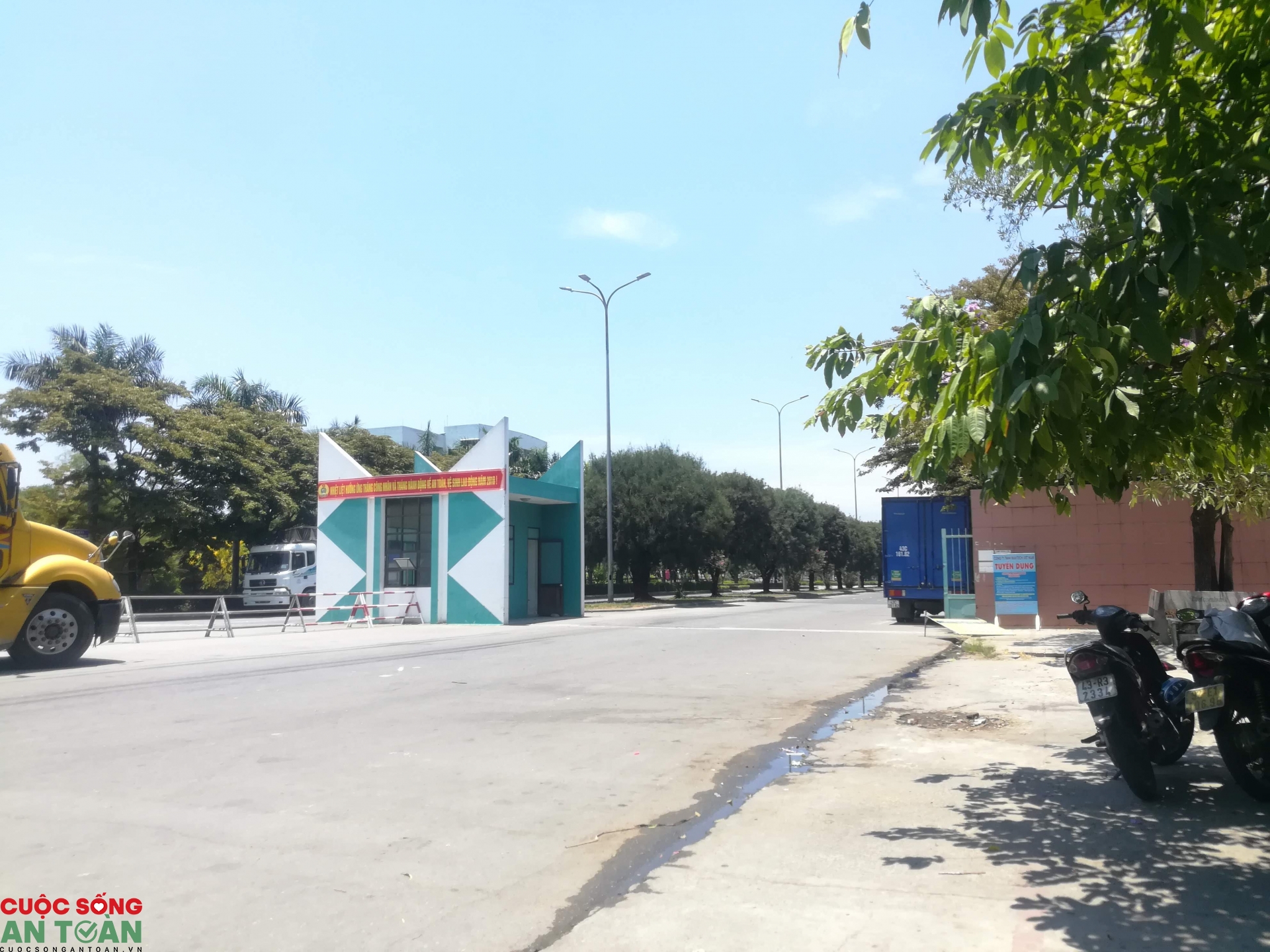 Bệnh nhân 614 trực tiếp quản lý 8 dây chuyền với khoảng 400 công nhân benh nhan 614 truc tiep quan ly 8 day chuyen voi khoang 400 cong nhan