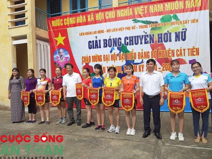 undefined 4746 hinh 3