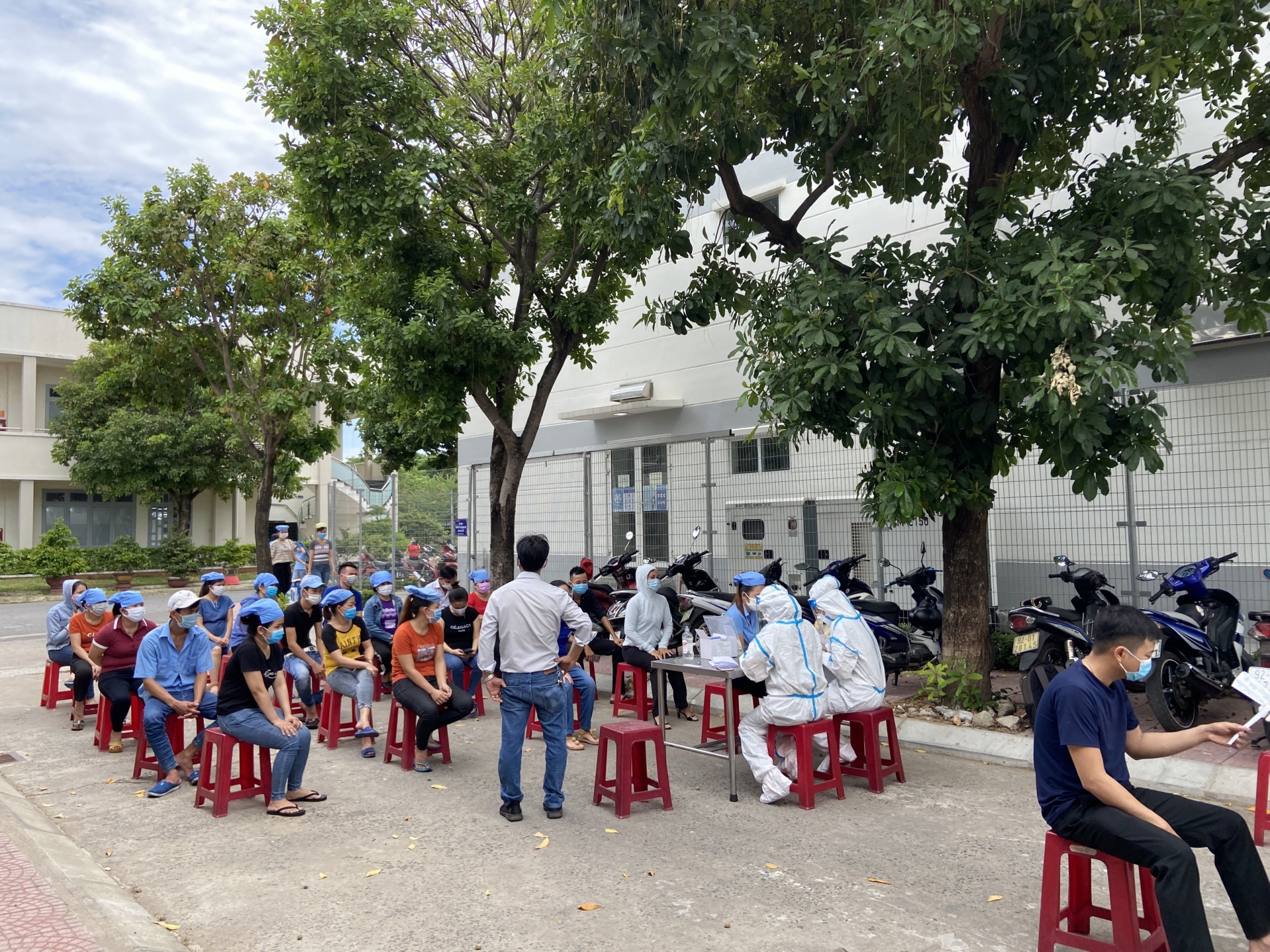 Chú trọng chăm lo sức khỏe, đời sống vật chất và tinh thần người lao động