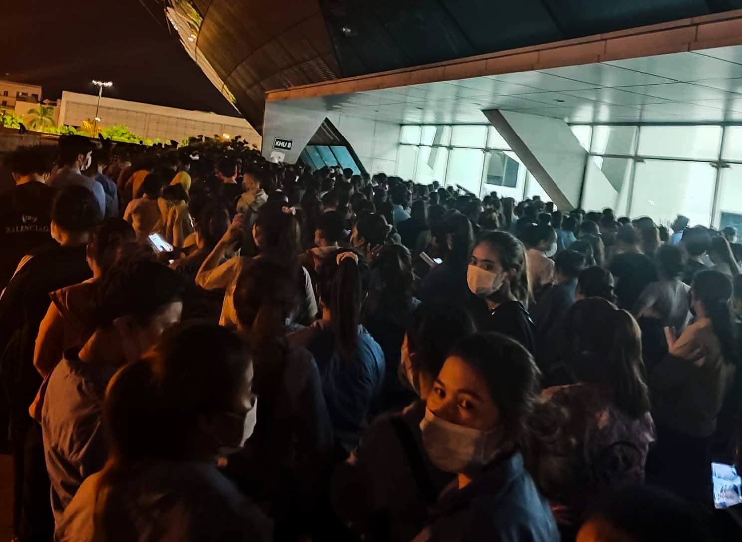 Đà Nẵng tạm dừng một điểm tiêm chủng vì người lao động đi không đúng giờ Đà Nẵng tạm dừng một điểm tiêm chủng vì người lao động đi không đúng giờ