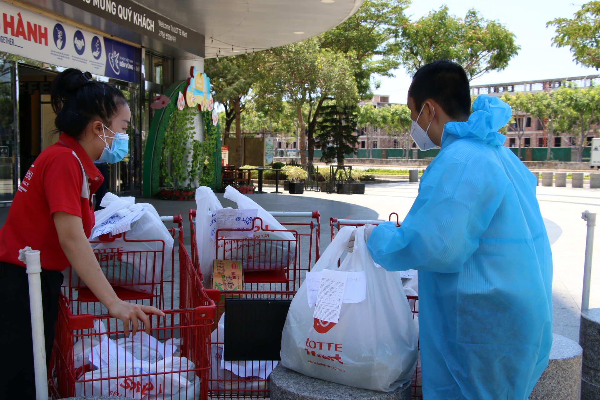 Đà Nẵng cho phép gần 800 shipper hoạt động trở lại Đà Nẵng cho phép gần 800 shipper hoạt động trở lại