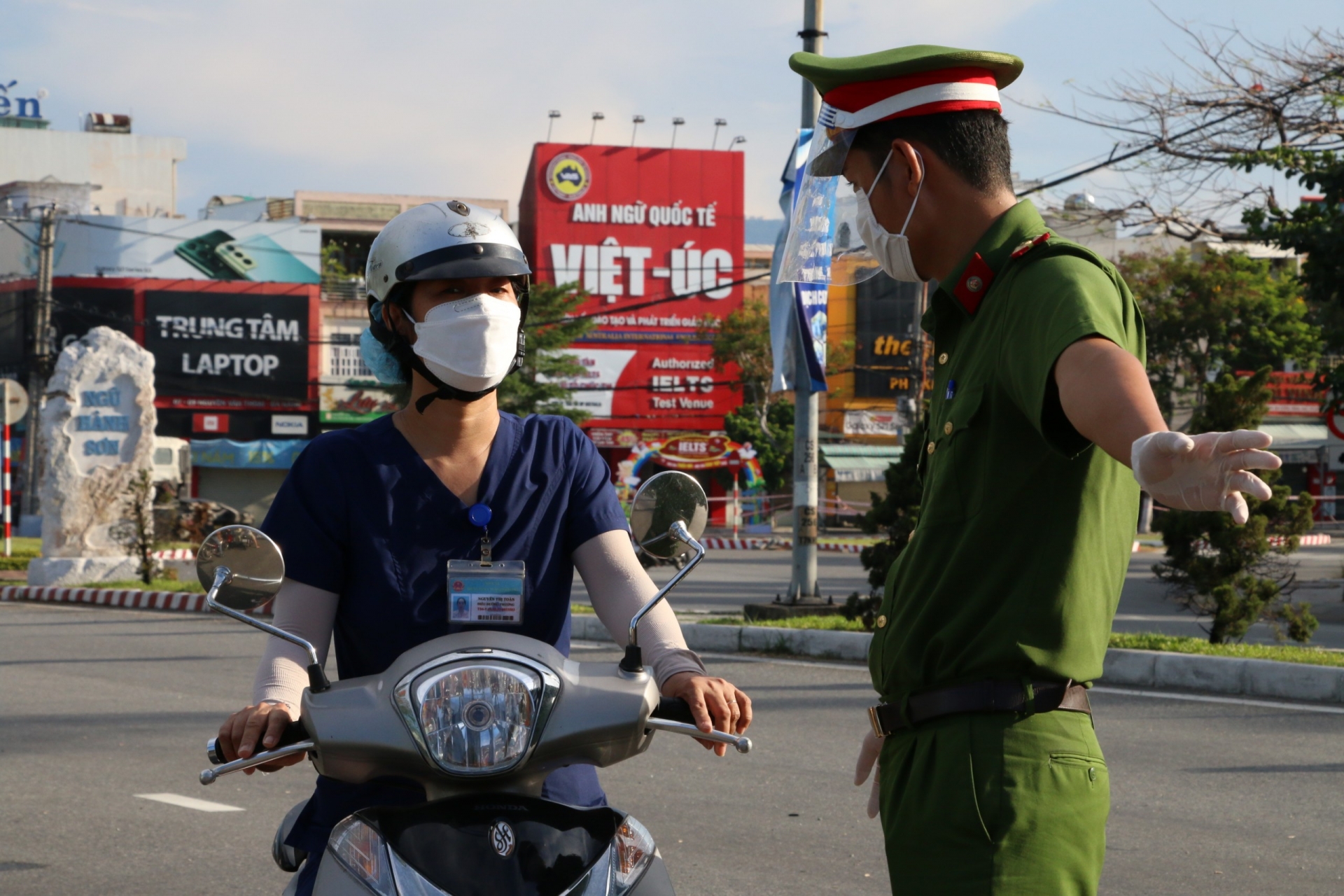 Tiếp tục 10 ngày Tiếp tục 10 ngày