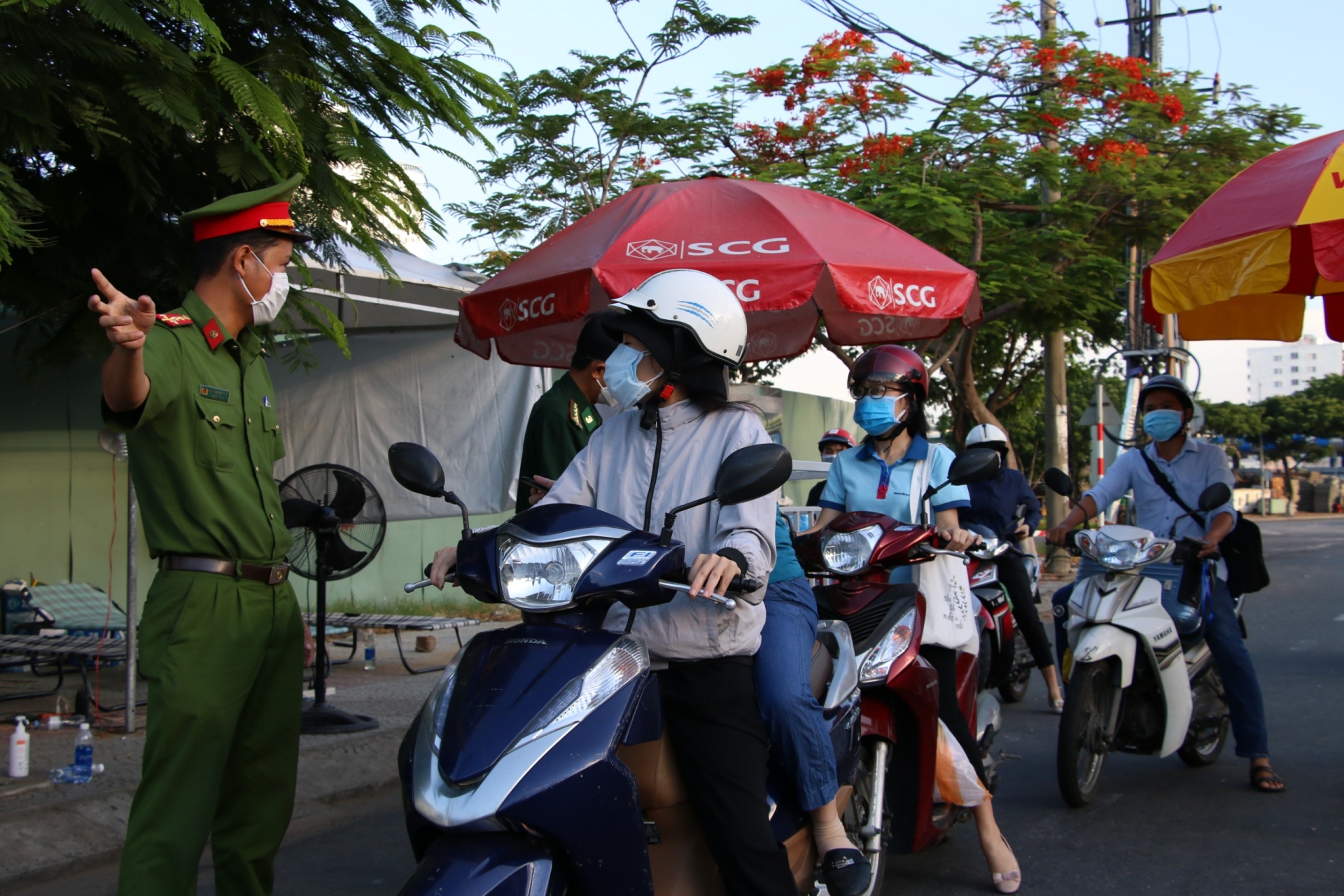 Tiếp tục 10 ngày Tiếp tục 10 ngày