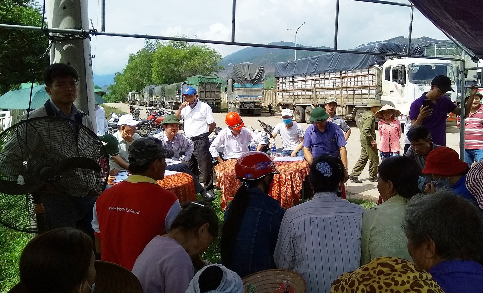 dan yeu cau co cau tra loi ro rang sau su co moi truong tai nha may con dai tan