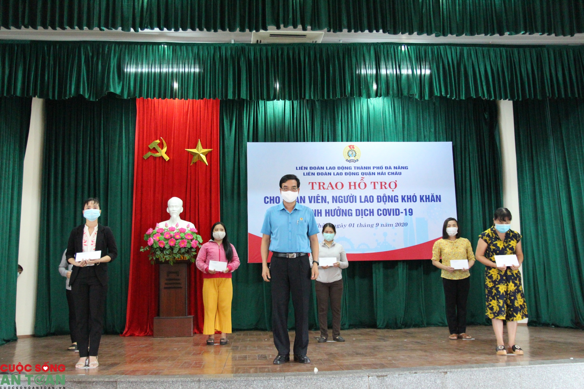 undefined 2046 img 3032