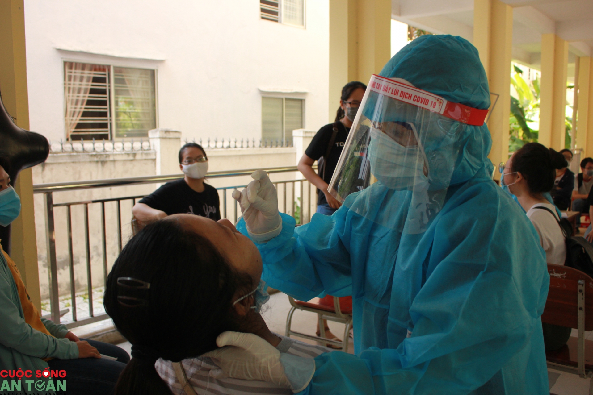 Đà Nẵng: Nhiều phụ huynh và con em người lao động sẵn sàng trước kỳ thi tốt nghiệp