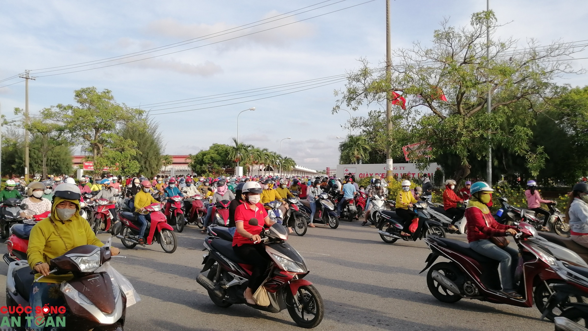 Lao động phổ thông loay hoay tìm việc sau dịch