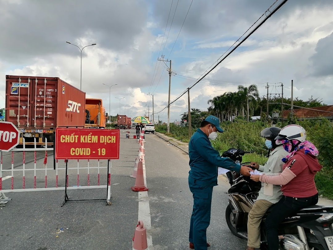 Người dân vui vẻ khi được trở về quê sau thời gian dài mắc kẹt tại Đà Nẵng Người dân vui vẻ khi được trở về quê sau thời gian dài mắc kẹt tại Đà Nẵng