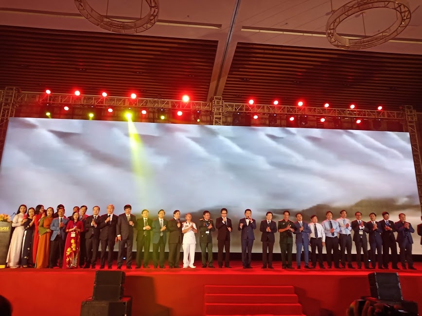 Phó Thủ tướng Trịnh Đình Dũng khẳng định Chính phủ luôn đồng hành cùng doanh nghiệp pho thu tuong trinh dinh dung khang dinh chinh phu luon dong hanh cung doanh nghiep