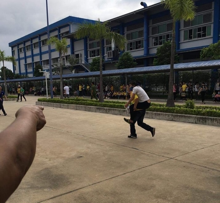 Trở lại làm việc, công nhân Victory Nam Định lại ngất xỉu tro lai lam viec cong nhan victory nam dinh lai ngat xiu