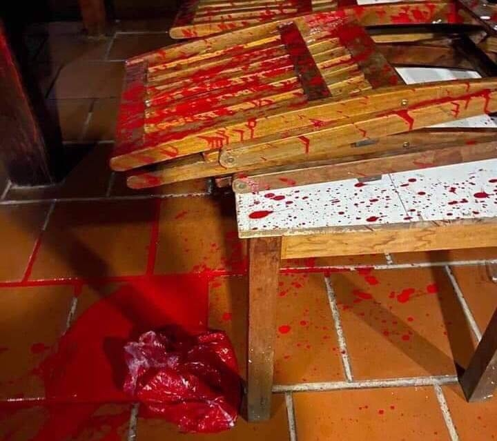 Liên tiếp bị kẻ xấu tạt sơn, mắm tôm, nhà hàng ở Hội An kêu cứu cơ quan chức năng lien tiep bi ke xau tat son mam tom nha hang o hoi an keu cuu co quan chuc nang