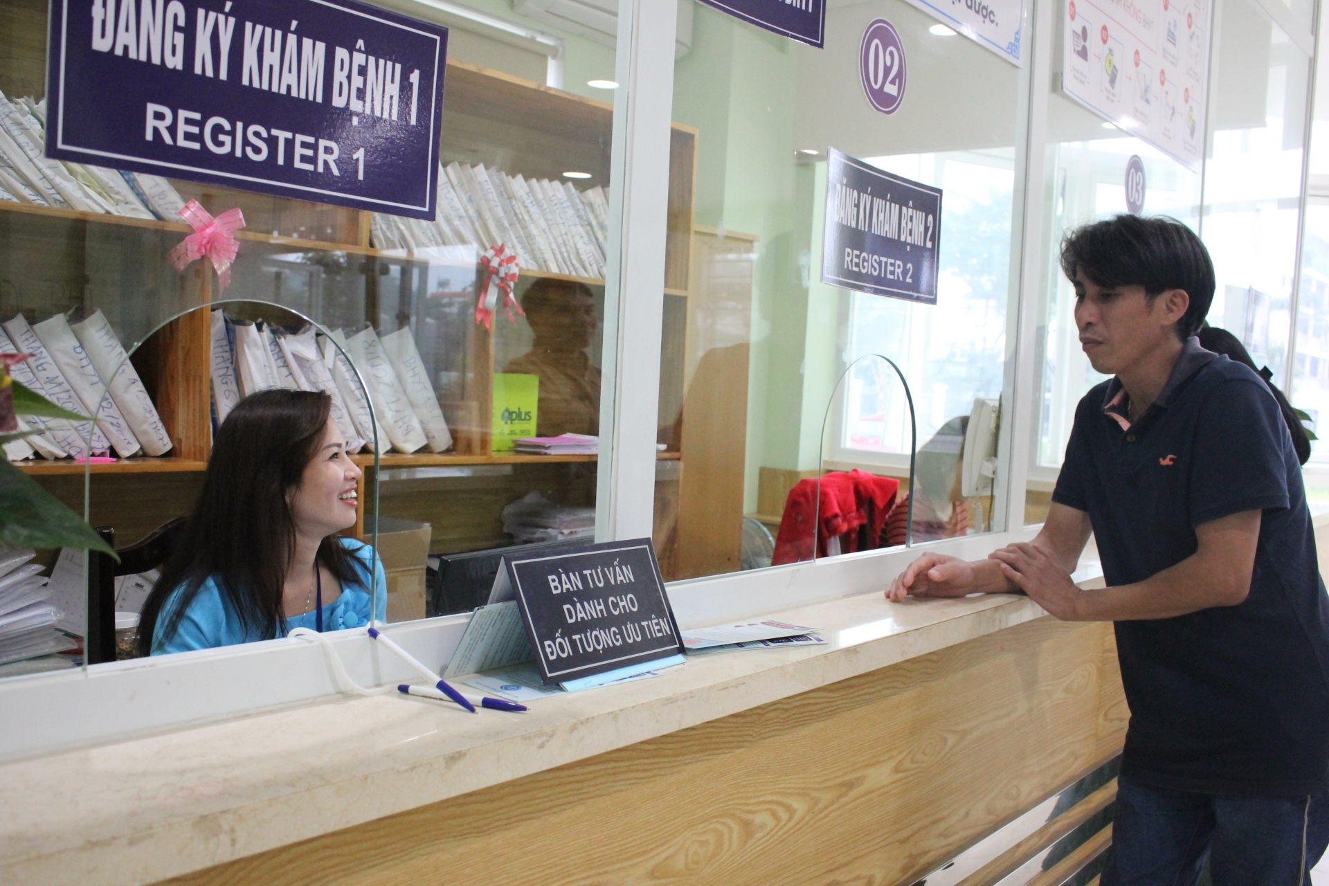 Rút ngắn thủ tục hành chính để phục vụ bệnh nhân tốt hơn rut ngan thu tuc hanh chinh de phuc vu benh nhan tot hon