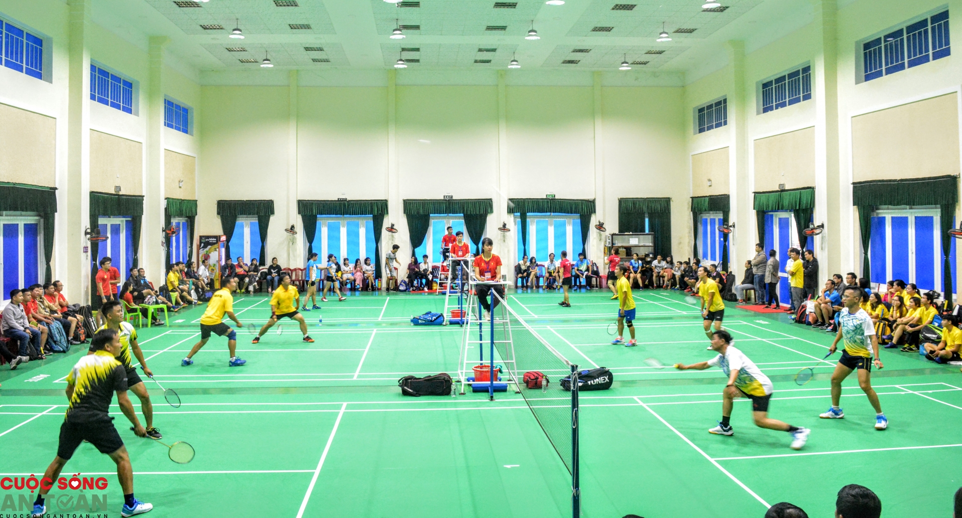 Sôi nổi giải cầu lông tranh cup Nhà Văn hóa lao động Đà Nẵng