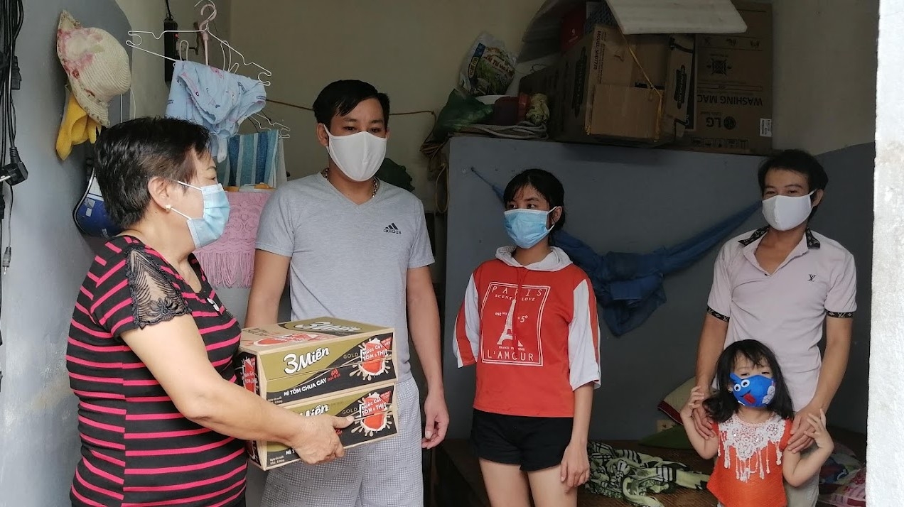 Niềm vui của công nhân xóm trọ ân tình