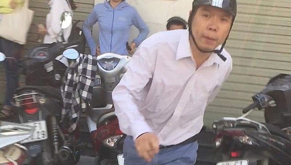 xu phat ga trai da chen ngang con tat co gai