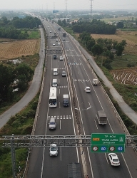 ben coc tren cao toc vi sao nguy hiem van nhon nhip