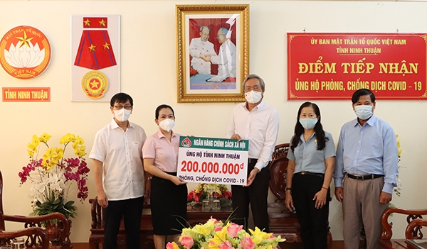 Chung tay cùng Chính phủ và cộng đồng phòng, chống dịch Covid-19