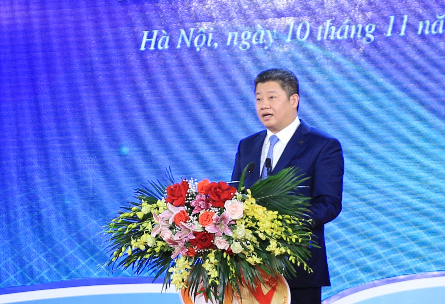 Tôn vinh “Hàng Việt Nam được người tiêu dùng yêu thích” năm 2021 và khai mạc chương trình “Khuyến mại tập trung thành phố Hà Nội năm 2021” Tôn vinh “Hàng Việt Nam được người tiêu dùng yêu thích” năm 2021