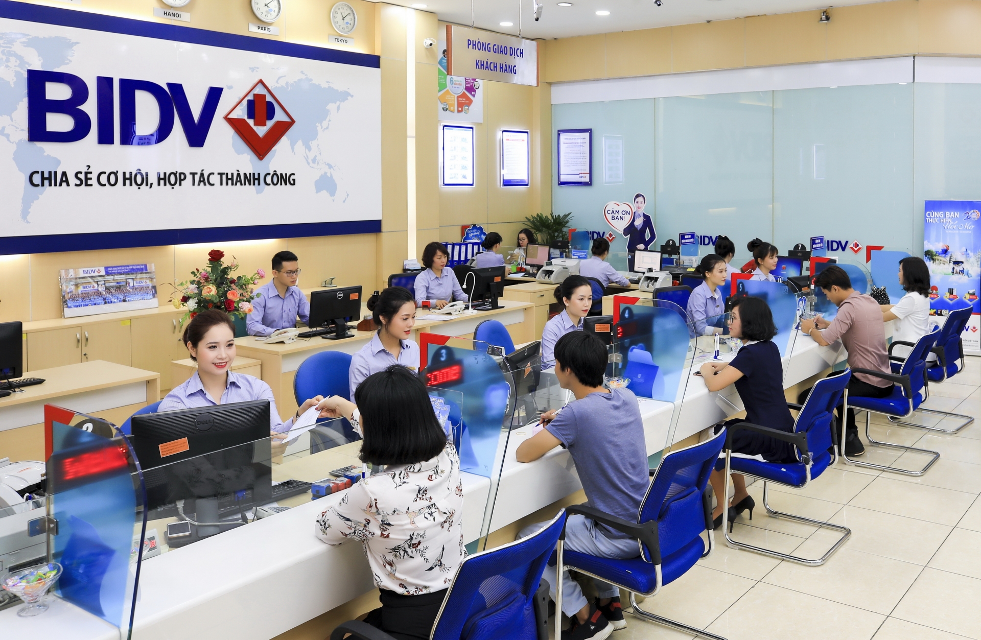 Vì sao BIDV liên tục nhận được đánh giá tích cực từ các tổ chức quốc tế?