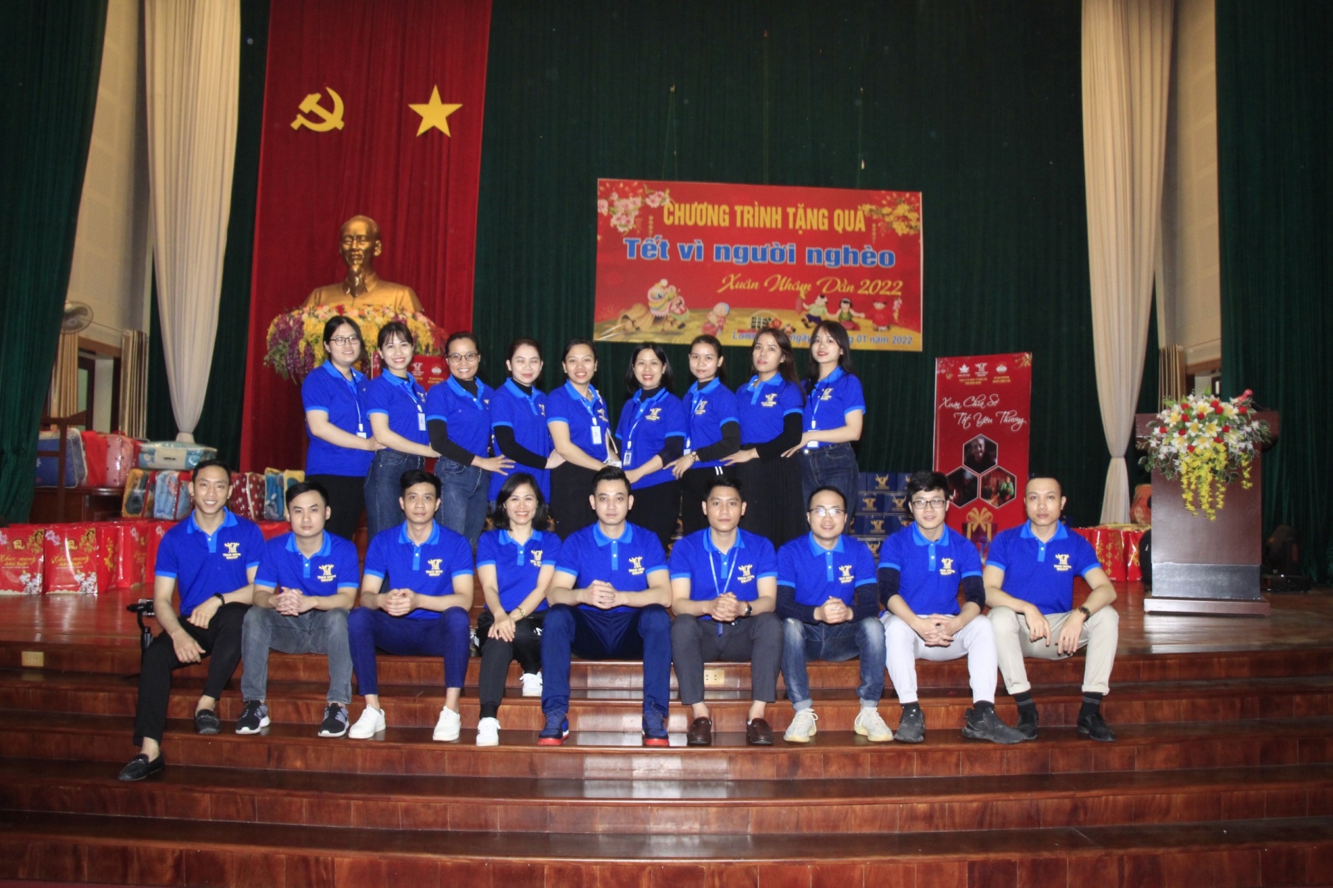 Tập đoàn Tuấn Minh Group: Trao quà Tết đến các cụ cao tuổi Tập đoàn Tuấn Minh Group: Trao quà Tết đến các cụ cao tuổi