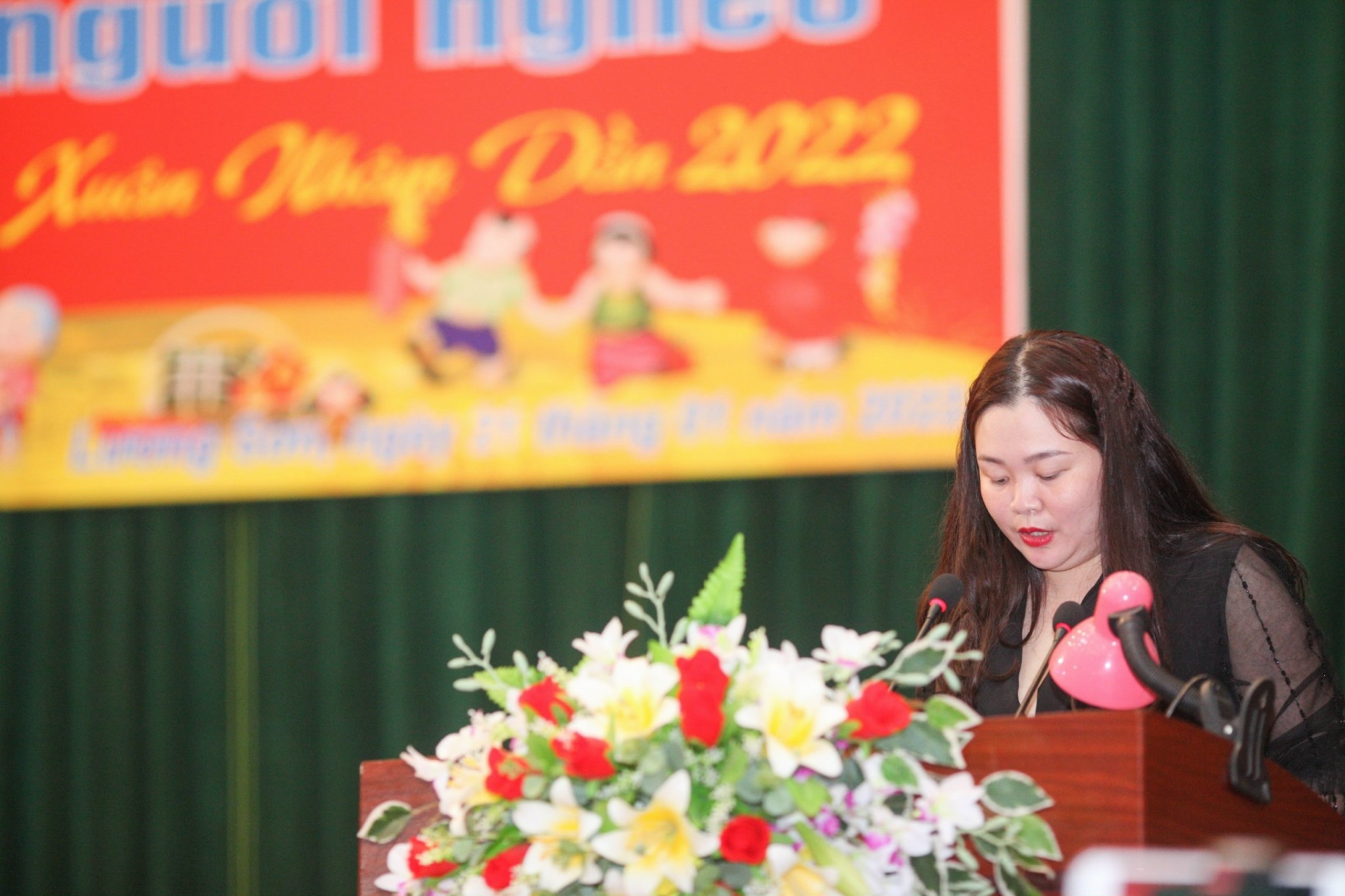 “Năm qua khó khăn quá, nhờ có sự chia sẻ của các tổ chức chúng tôi ấm lòng khi Tết về” “Năm qua khó khăn quá, nhờ có sự chia sẻ của các tổ chức chúng tôi ấm lòng khi Tết về”