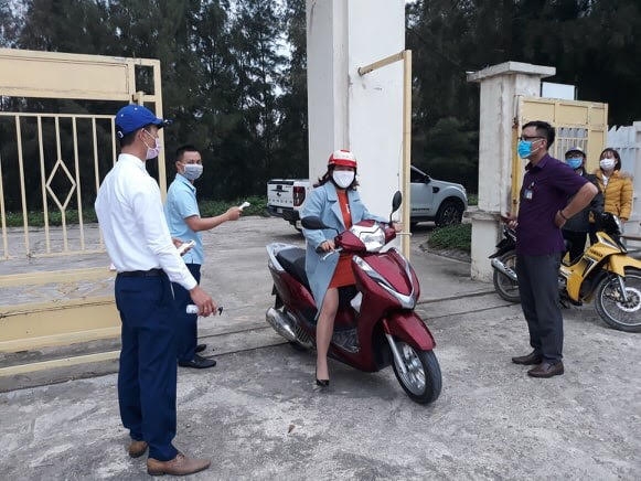 Có nên để học sinh vừa học vừa lo Covid? co nen de hoc sinh vua hoc vua lo covid