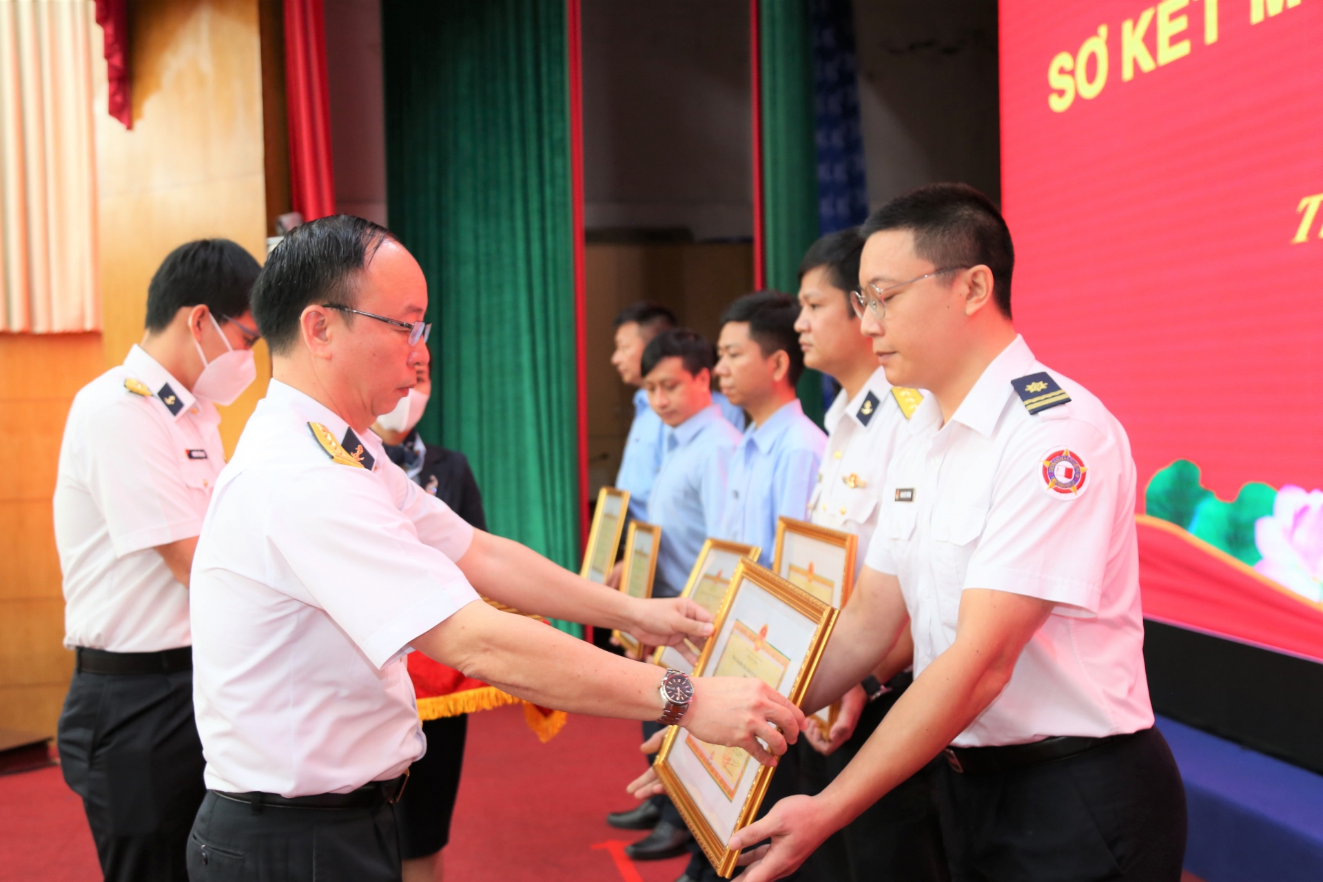 Tổng công ty Tân Cảng Sài Gòn: Tuyên dương 30 tập thể và 75 cá nhân tiêu biểu của các tổ chức quần chúng