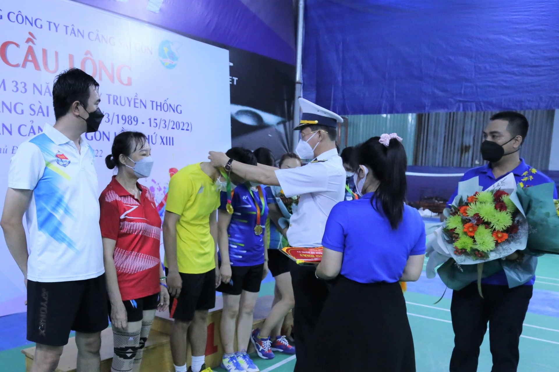 Tổng công ty Tân Cảng Sài Gòn tổ chức giải Cầu lông truyền thống