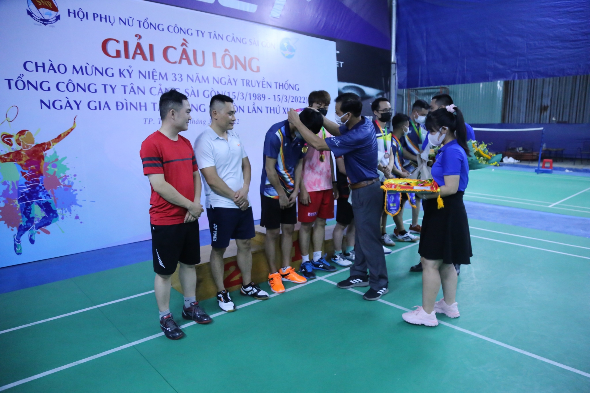 Tổng công ty Tân Cảng Sài Gòn tổ chức giải Cầu lông truyền thống