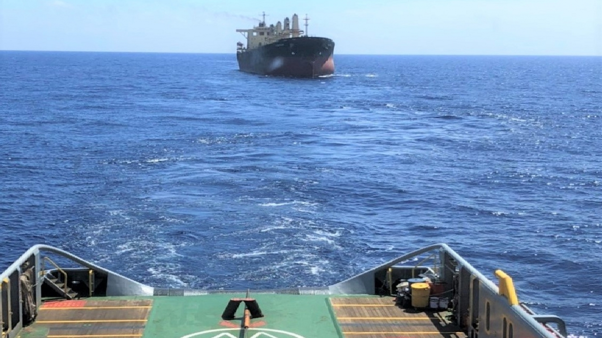 Cứu kéo Tàu Pacific 07 bị hỏng máy trên biển, 19 thuyển viên được an toàn