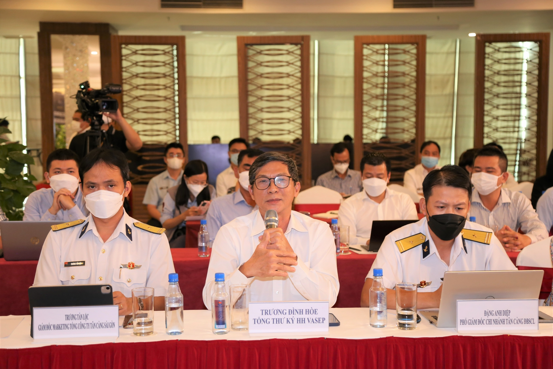 Nâng cao năng lực cạnh tranh các doanh nghiệp tại Đồng bằng sông Cửu Long dưới góc độ Logistics