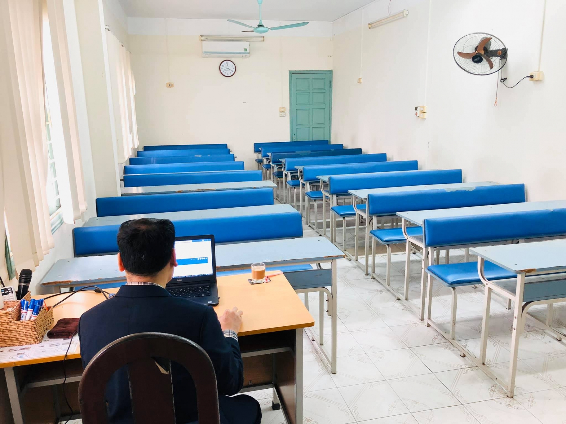 “Corona không làm ta xa nhau” hãy tạo môi trường tốt nhất có thể corona khong lam ta xa nhau hay tao moi truong tot nhat co the