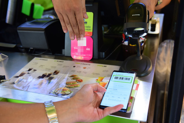 Không dùng tiền mặt: Dùng thẻ, ví điện tử… trả tiền sao cho an toàn? Không dùng tiền mặt: Dùng thẻ, ví điện tử… trả tiền sao cho an toàn?