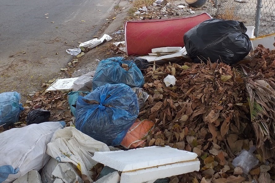 Phạt xả rác thải nặng như phạt uống bia rượu khi lái xe: Gây nhiều tranh cãi