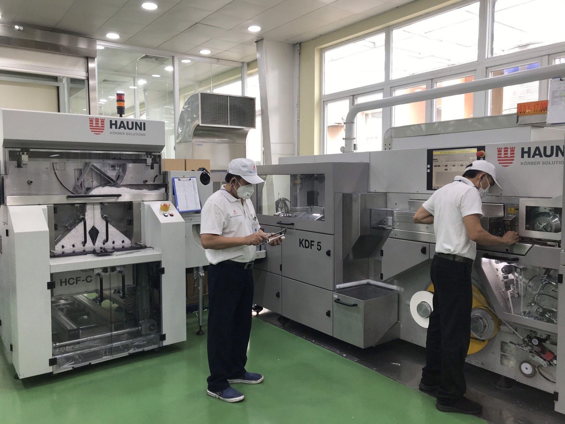 “An toàn vệ sinh lao động, phòng chống cháy nổ là nhiệm vụ sống còn” “An toàn vệ sinh lao động, phòng chống cháy nổ là nhiệm vụ sống còn”