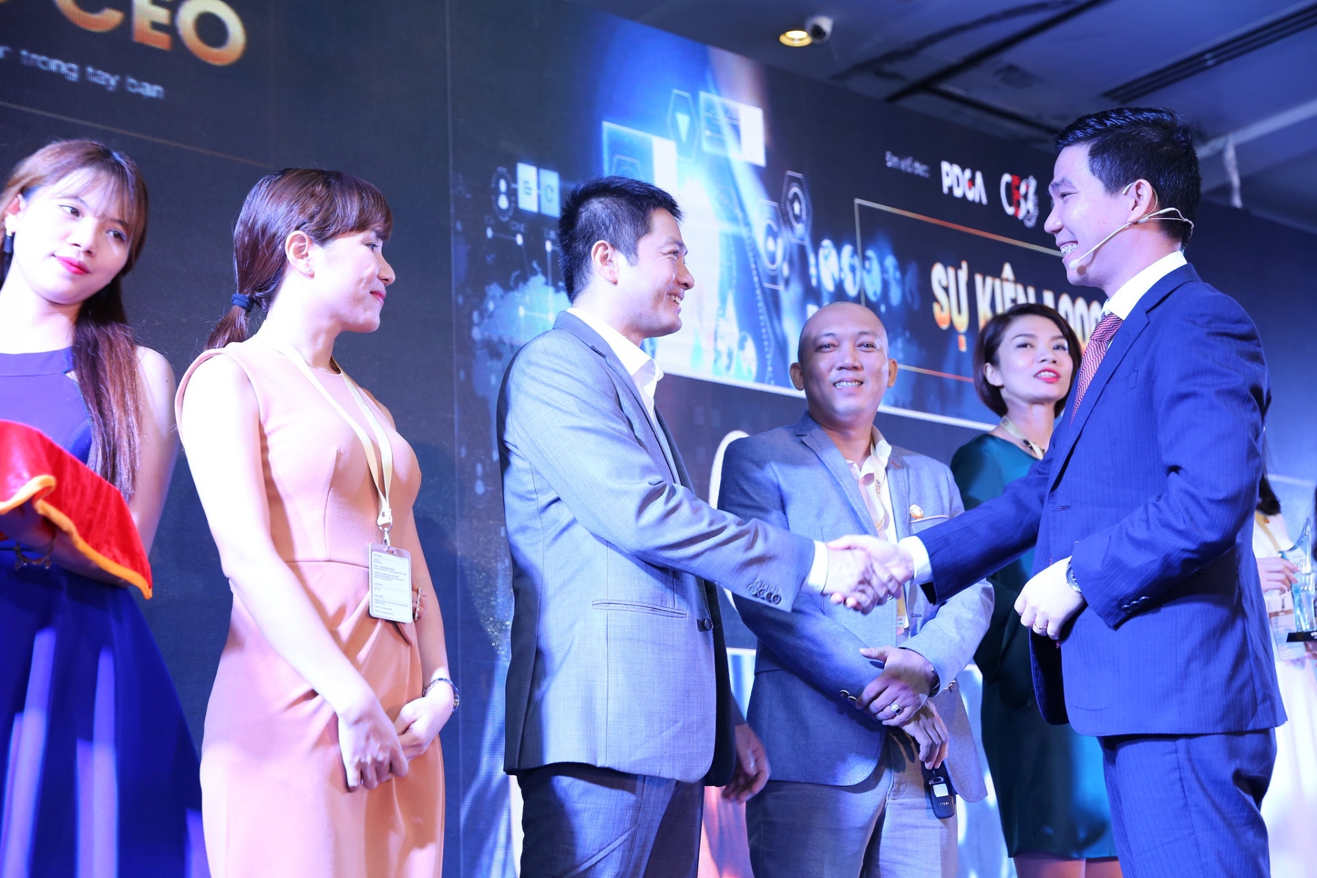 Báo chí như đòn bẩy cho doanh nghiệp trao giá trị nhiều hơn "