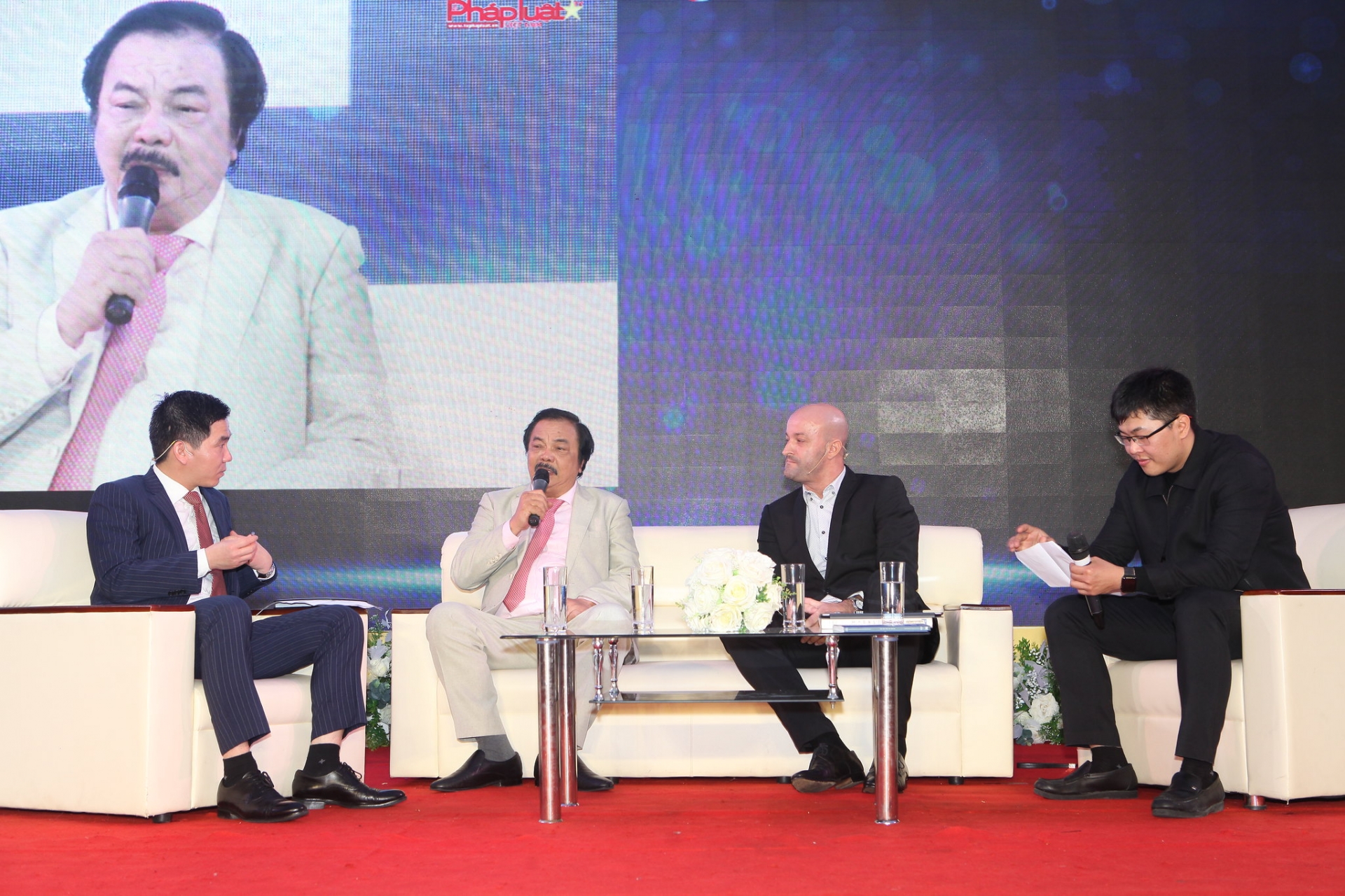 Báo chí như đòn bẩy cho doanh nghiệp trao giá trị nhiều hơn "