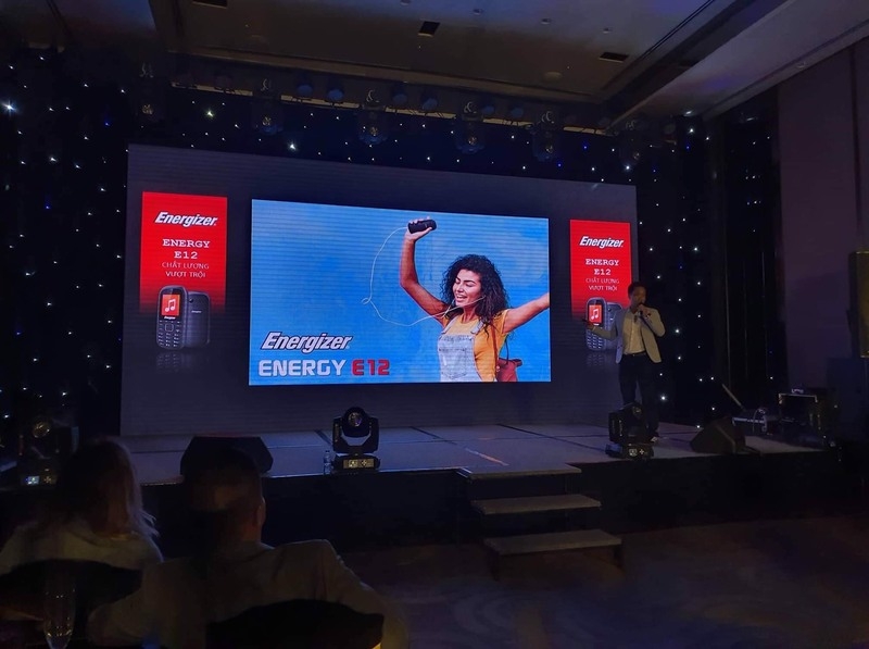 energizer trinh lang loat dien thoai moi tai viet nam