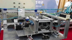 Phát minh thành công máy lấy tơ từ cây sen đầu tiên ở Việt Nam