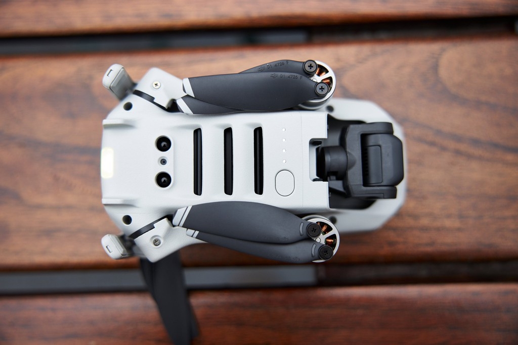 DJI chính thức ra mắt Mavic Mini: nặng 250g, bay 30 phút, giá 399 USD dji chinh thuc ra mat mavic mini nang 250g bay 30 phut gia 399 usd