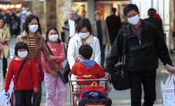 mac di vat trong phe quan nguoi dan ong bi dong mu do thoi quen an ot sai cach