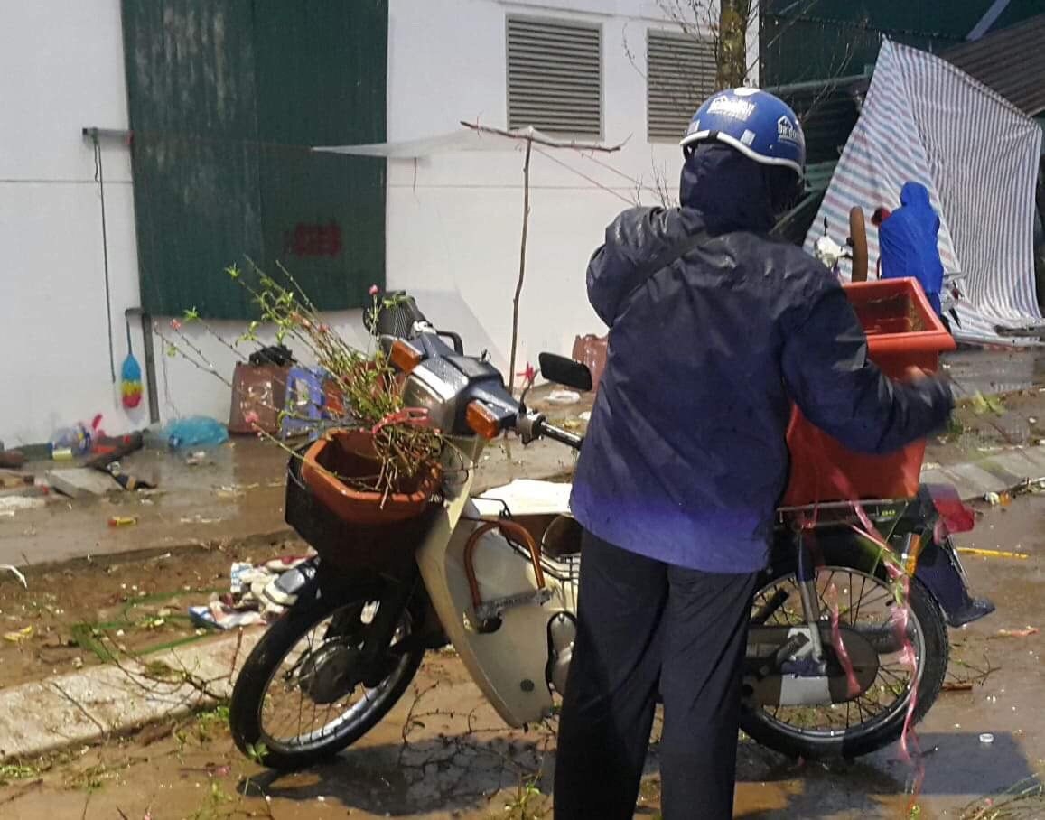 Chợ hoa Tết đêm 30 cho hoa tet dem 30