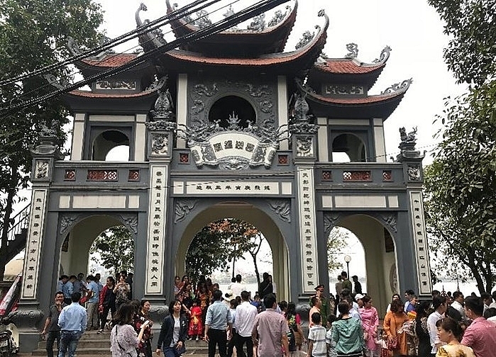 10 ngoi den chua linh thieng nhat mien bac nen di le dau nam 2020