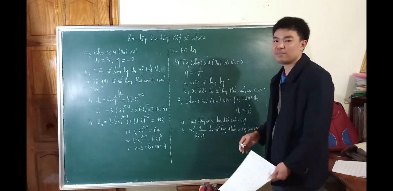 Thầy giáo nơi rẻo cao xứ Nghệ giảng bài online trong mùa dịch Covid-19 thay giao noi reo cao xu nghe giang bai online trong mua dich covid 19